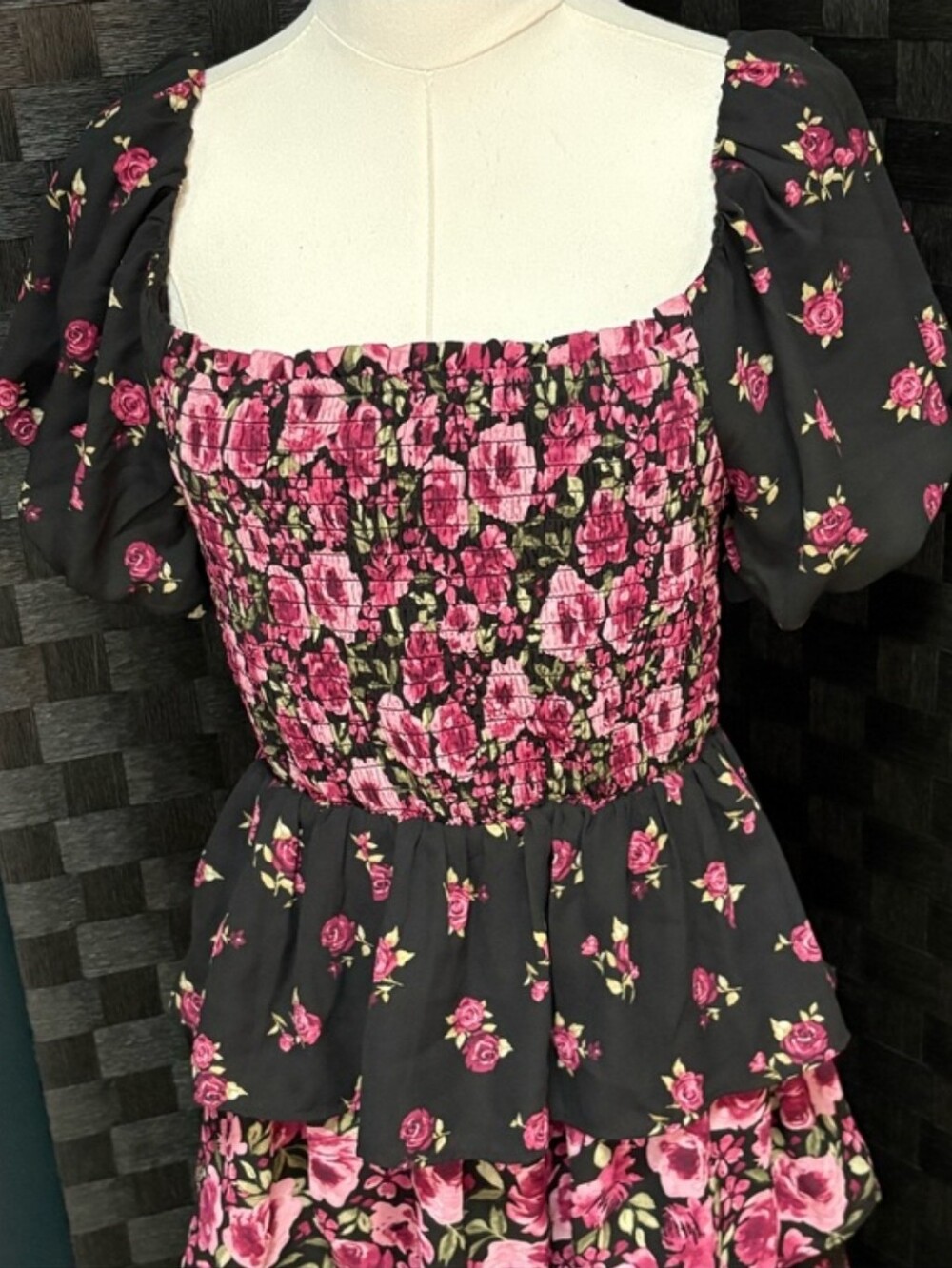 Dry Goods Crystal Doll Puff Sleeve Tiered Midi Dress - Picture 6 of 6
